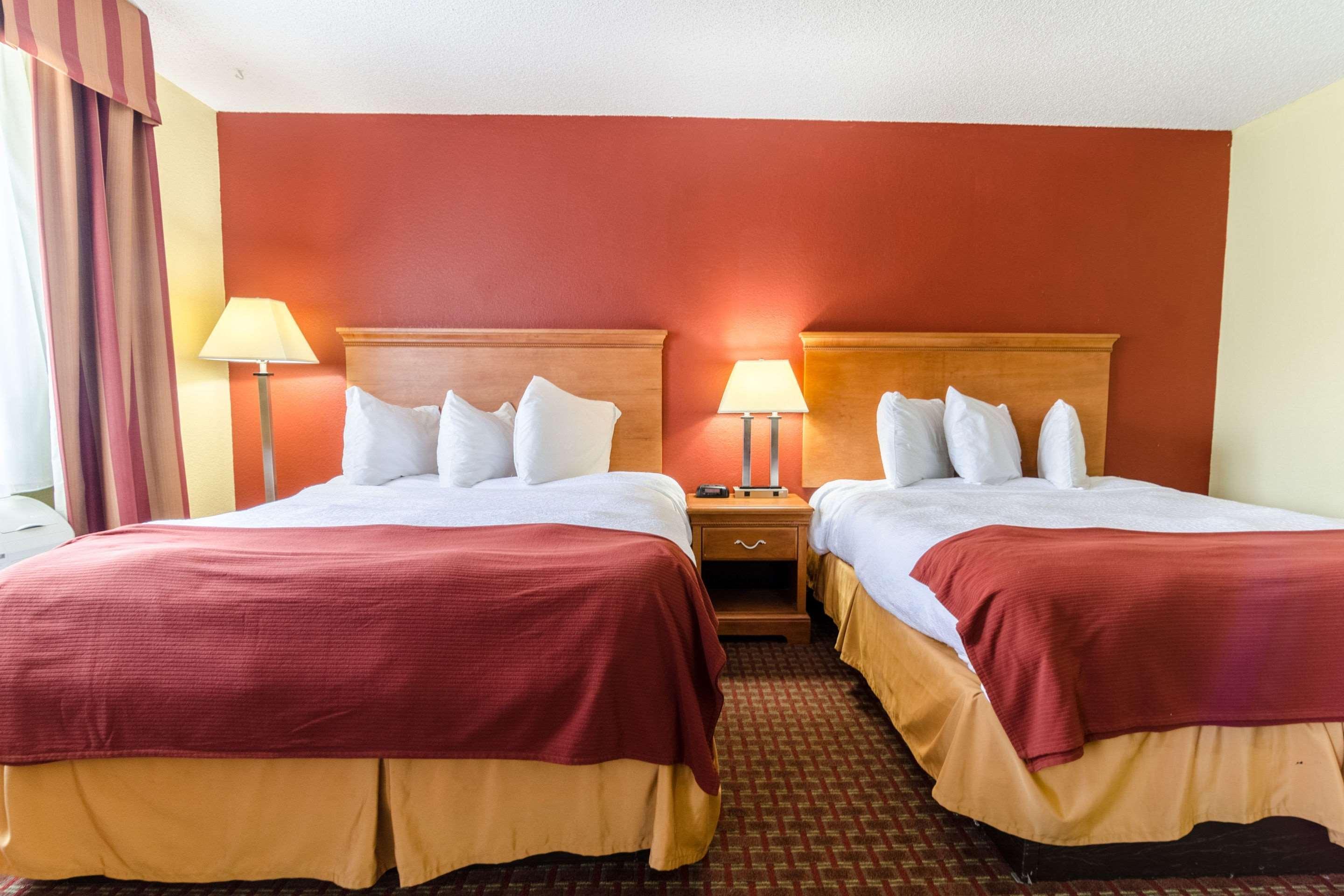 Rodeway Inn & Suites Jacksonville Near Camp Lejeune Kültér fotó