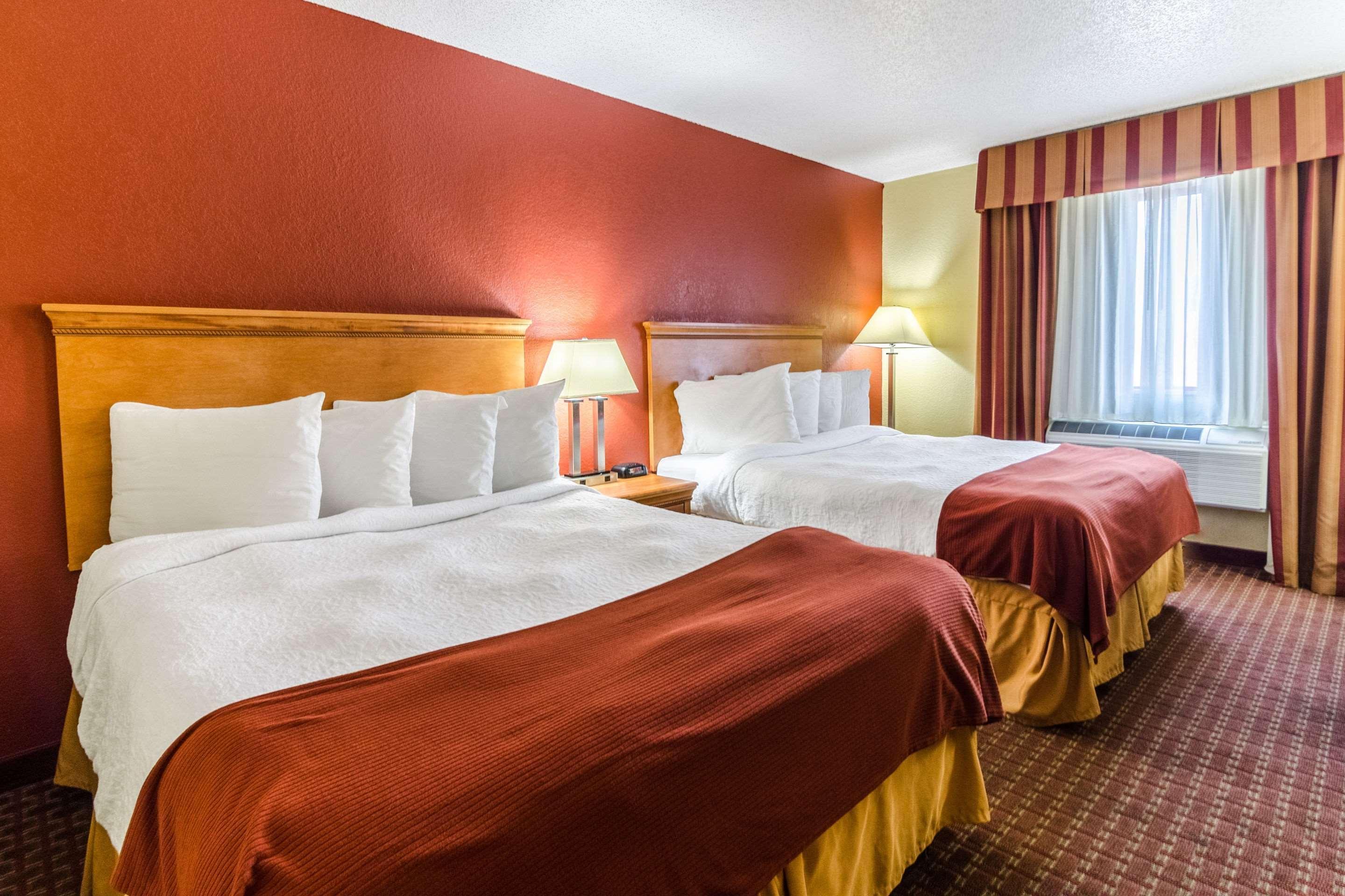 Rodeway Inn & Suites Jacksonville Near Camp Lejeune Kültér fotó