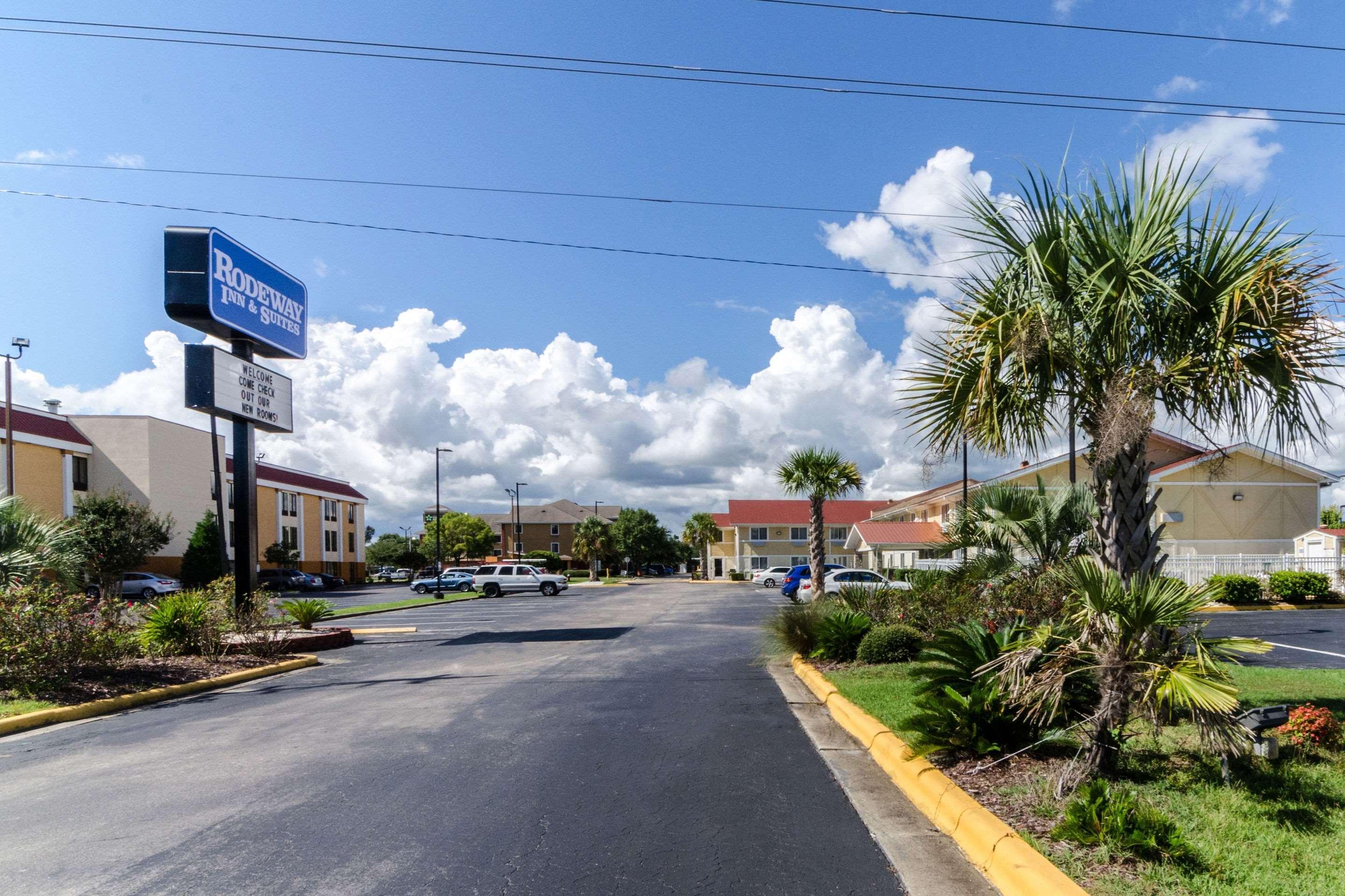 Rodeway Inn & Suites Jacksonville Near Camp Lejeune Kültér fotó
