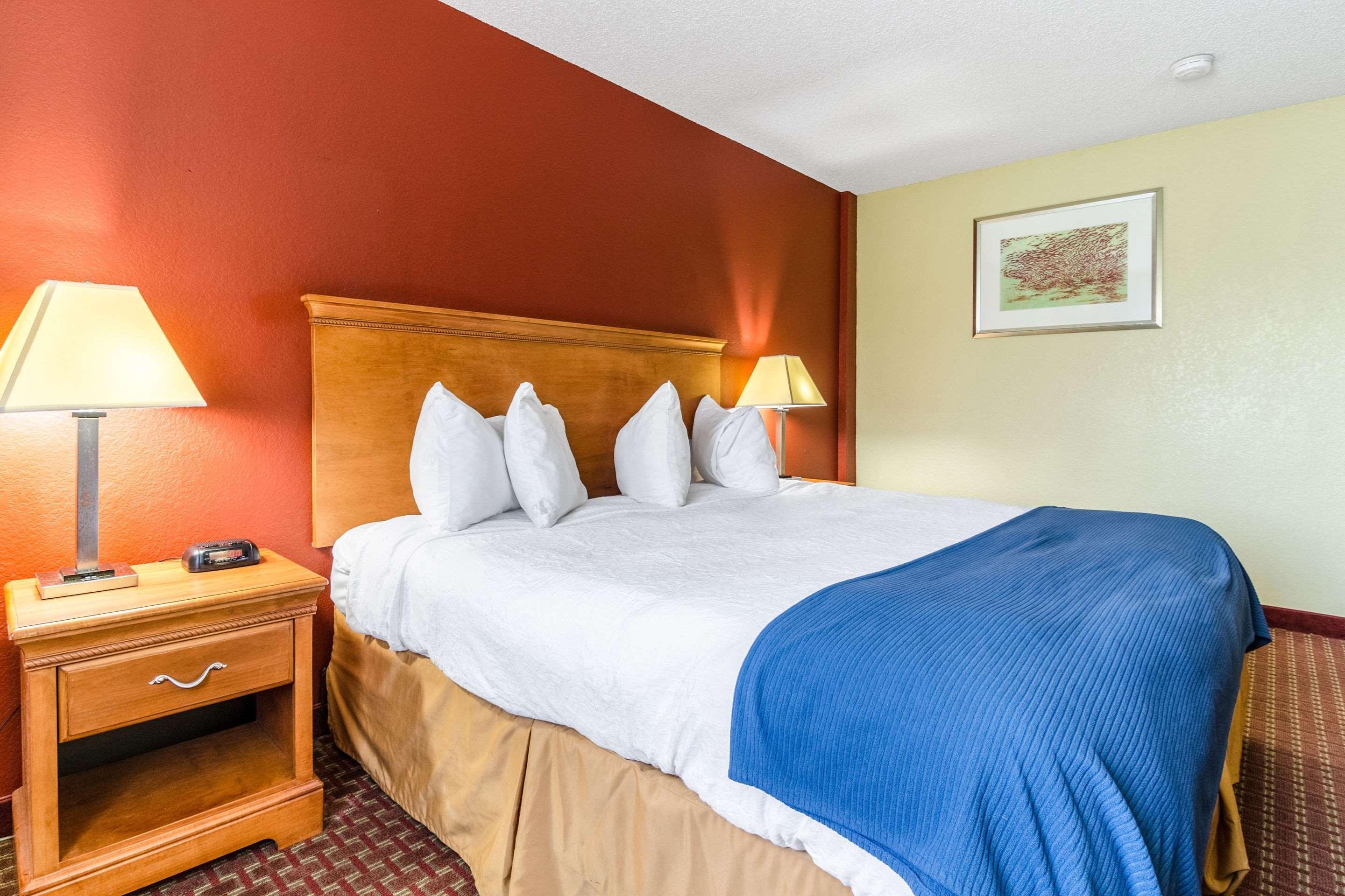 Rodeway Inn & Suites Jacksonville Near Camp Lejeune Kültér fotó